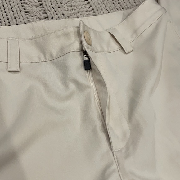 Under Armour Pants < - Picture 4 of 10